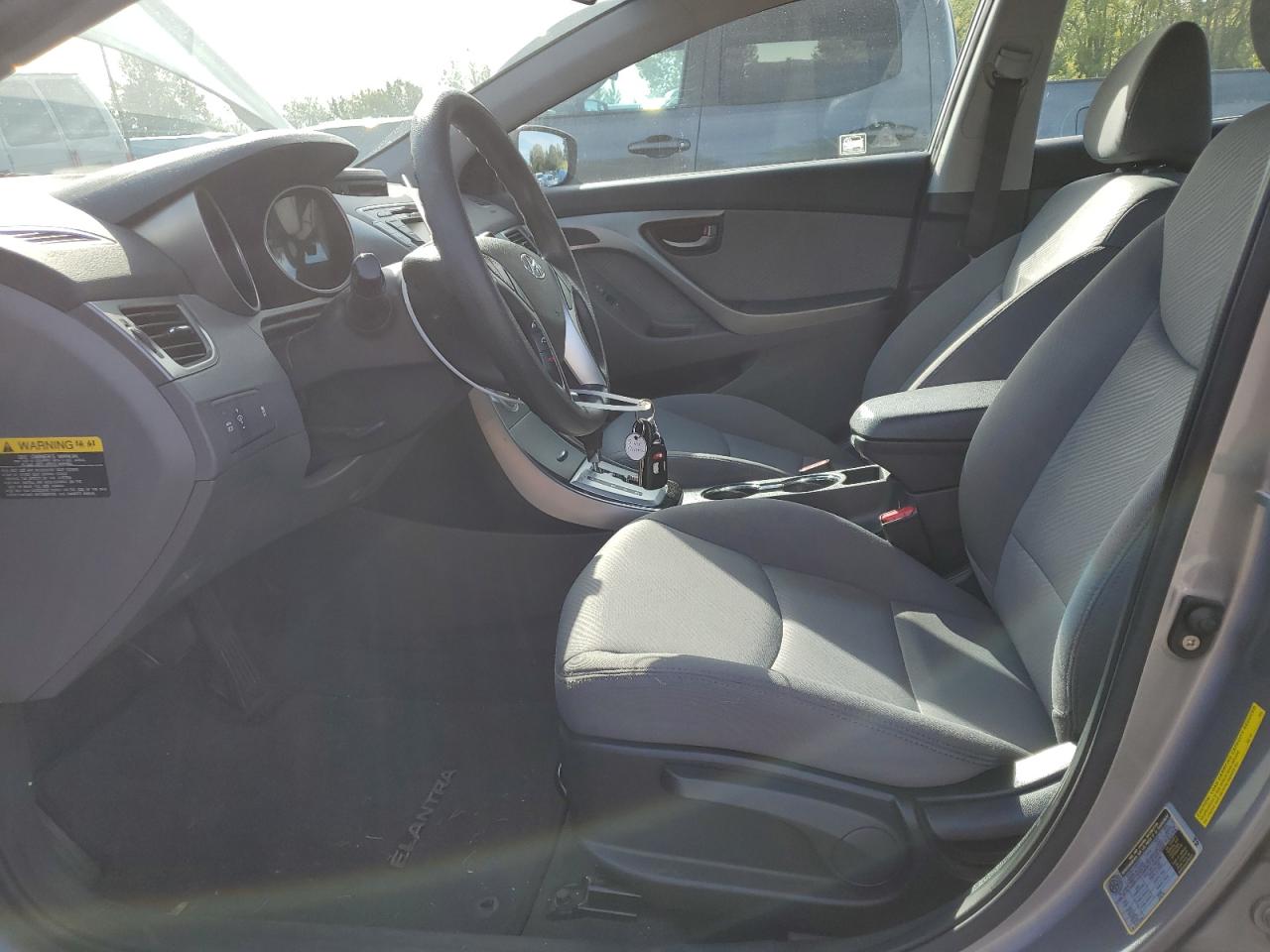 2012 Hyundai Elantra - Image 7