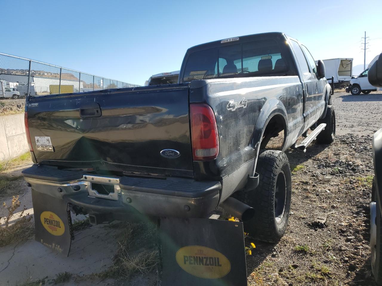 2006 Ford F350 - Image 3