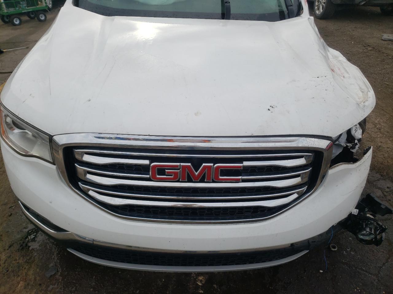2018 GMC Acadia - Image 12
