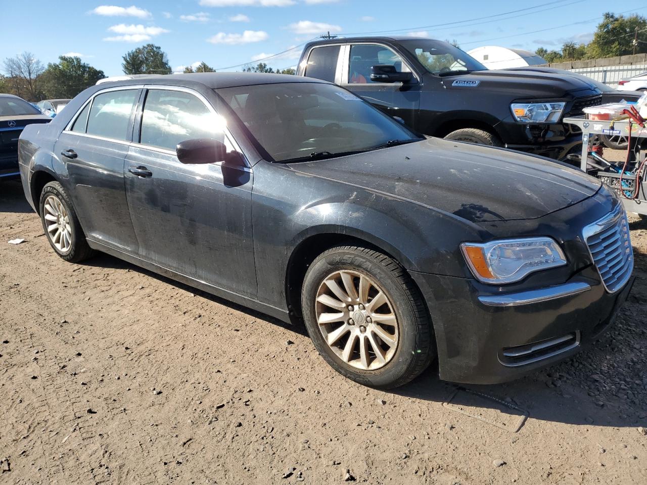 2013 Chrysler 300 - Image 4