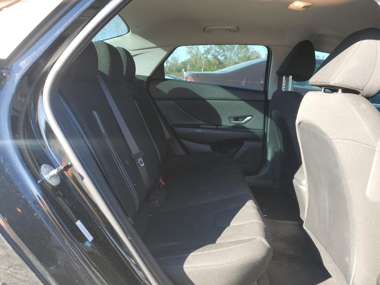 2023 Hyundai Elantra - Image 10