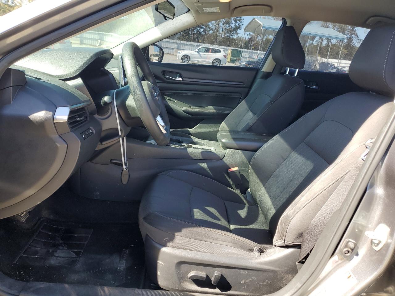 2020 Nissan Altima - Image 7