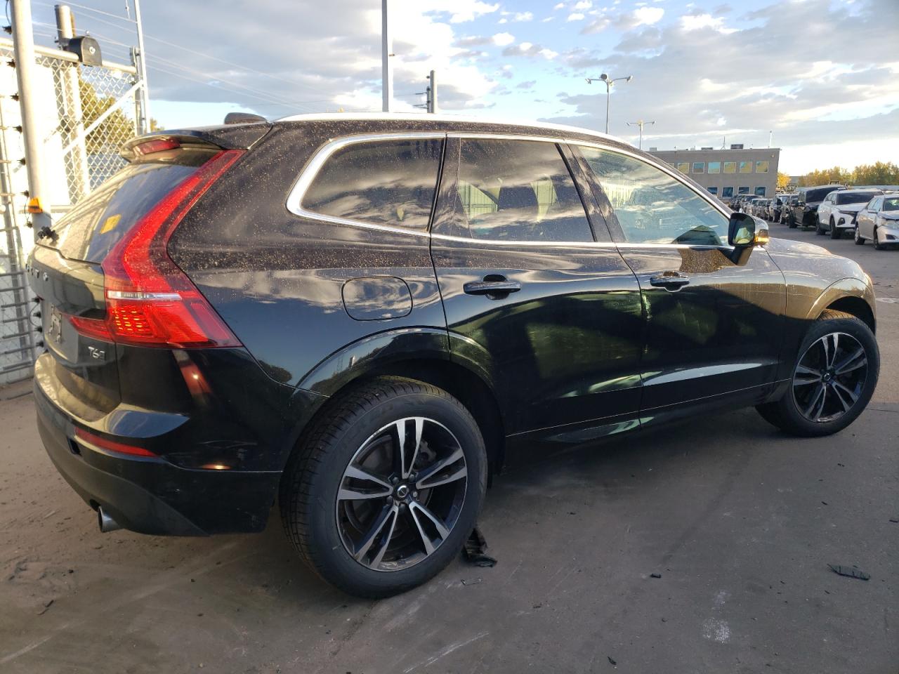 2021 Volvo XC60 - Image 3