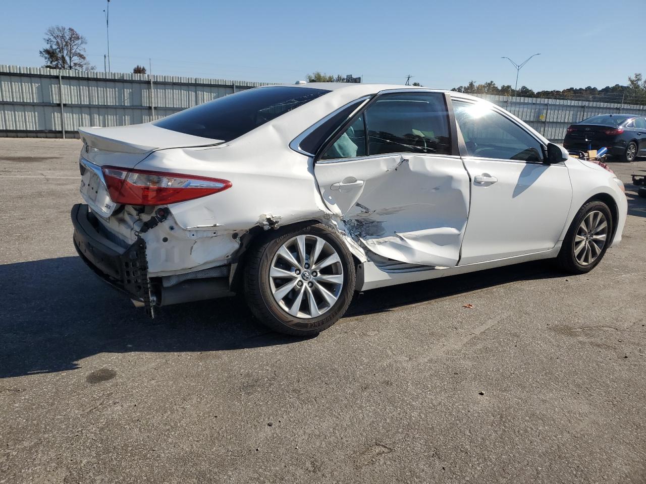 2015 Toyota Camry - Image 3