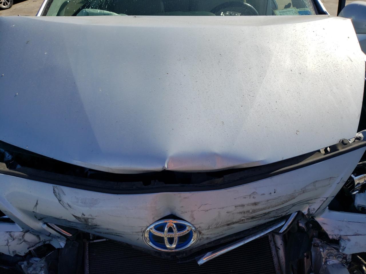 2013 Toyota Prius - Image 12
