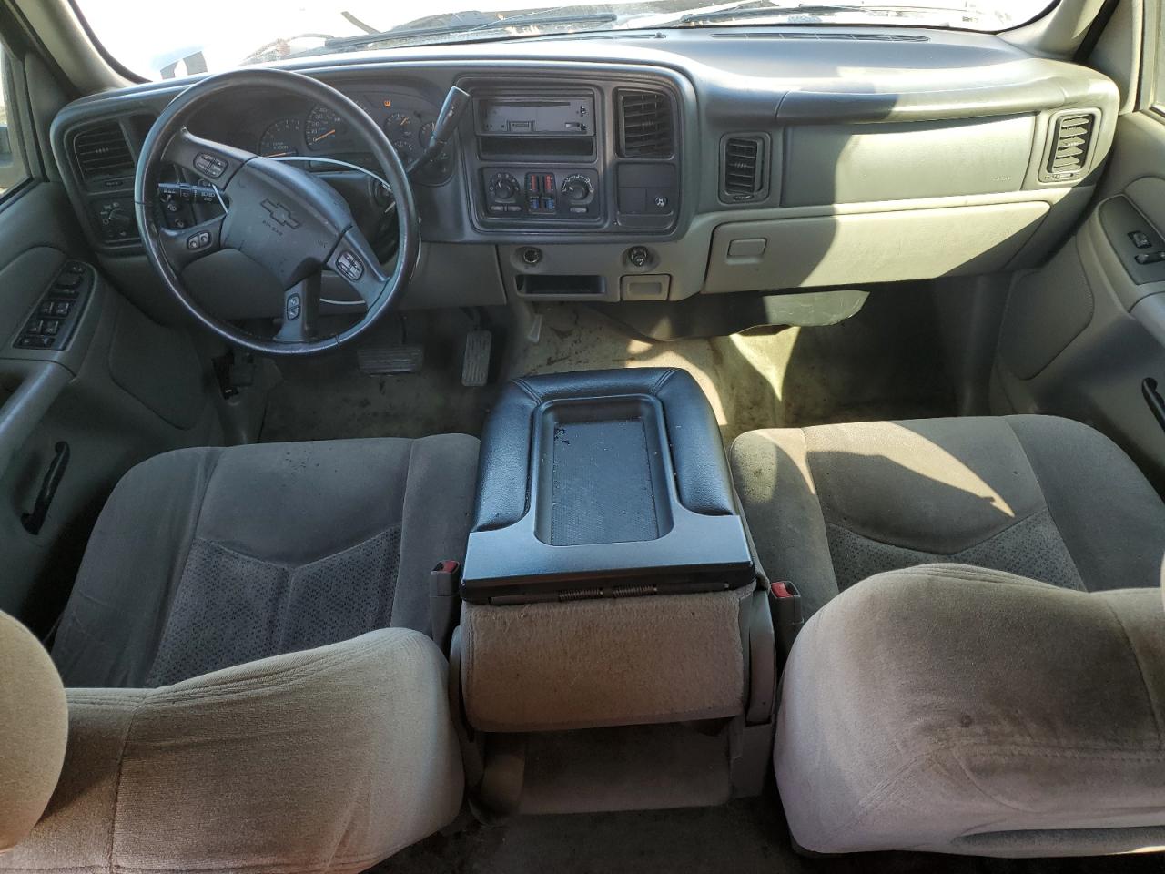 2005 Chevrolet Tahoe - Image 8