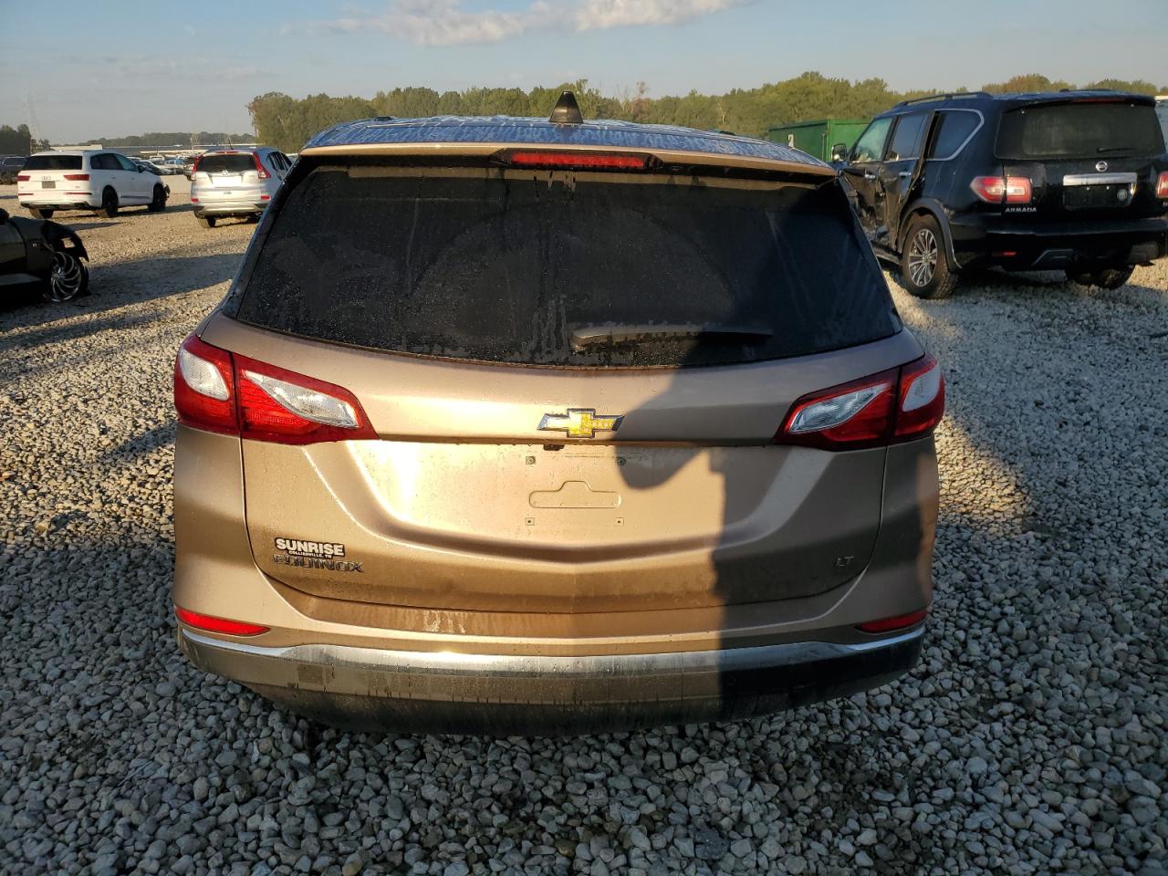 2GNAXJEV4J6257303 2018 Chevrolet Equinox Lt