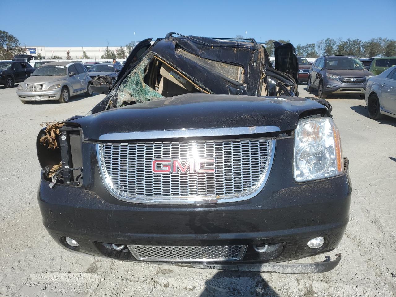 2009 GMC Yukon - Image 5