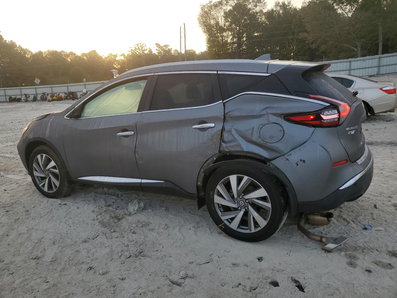 2020 Nissan Murano - Image 2