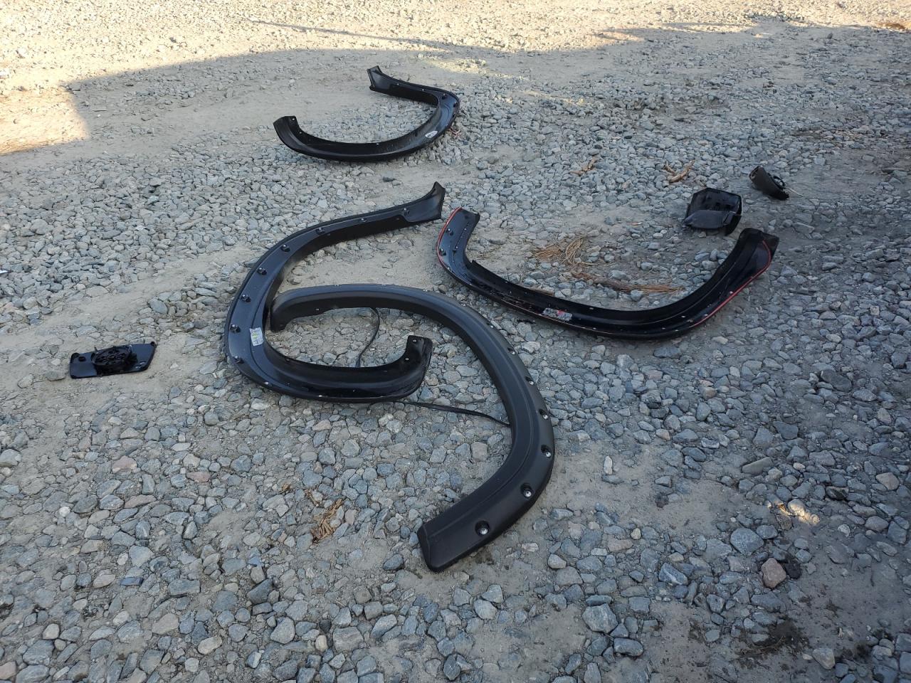 2022 Chevrolet Silverado K1500 Lt Trail Boss VIN: 3GCUDFED0NG658781 Lot: 74665864