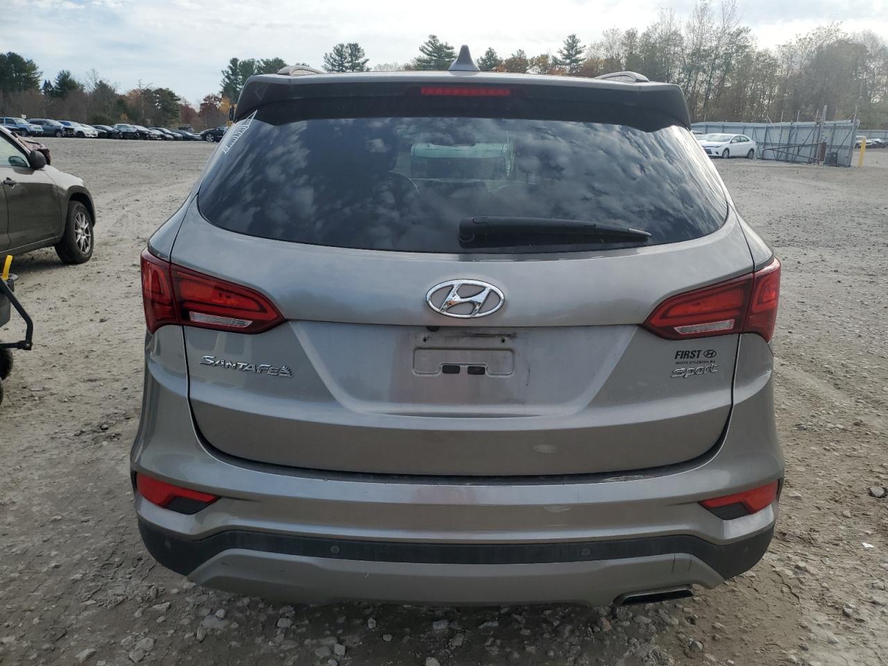 2017 Hyundai Santa Fe - Image 6