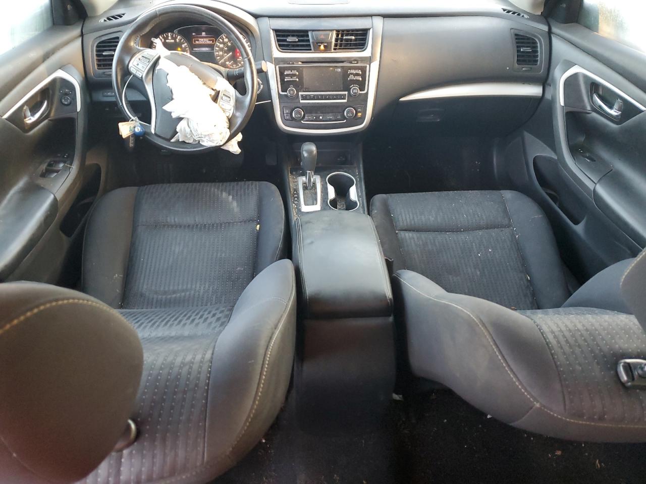 2017 Nissan Altima - Image 8