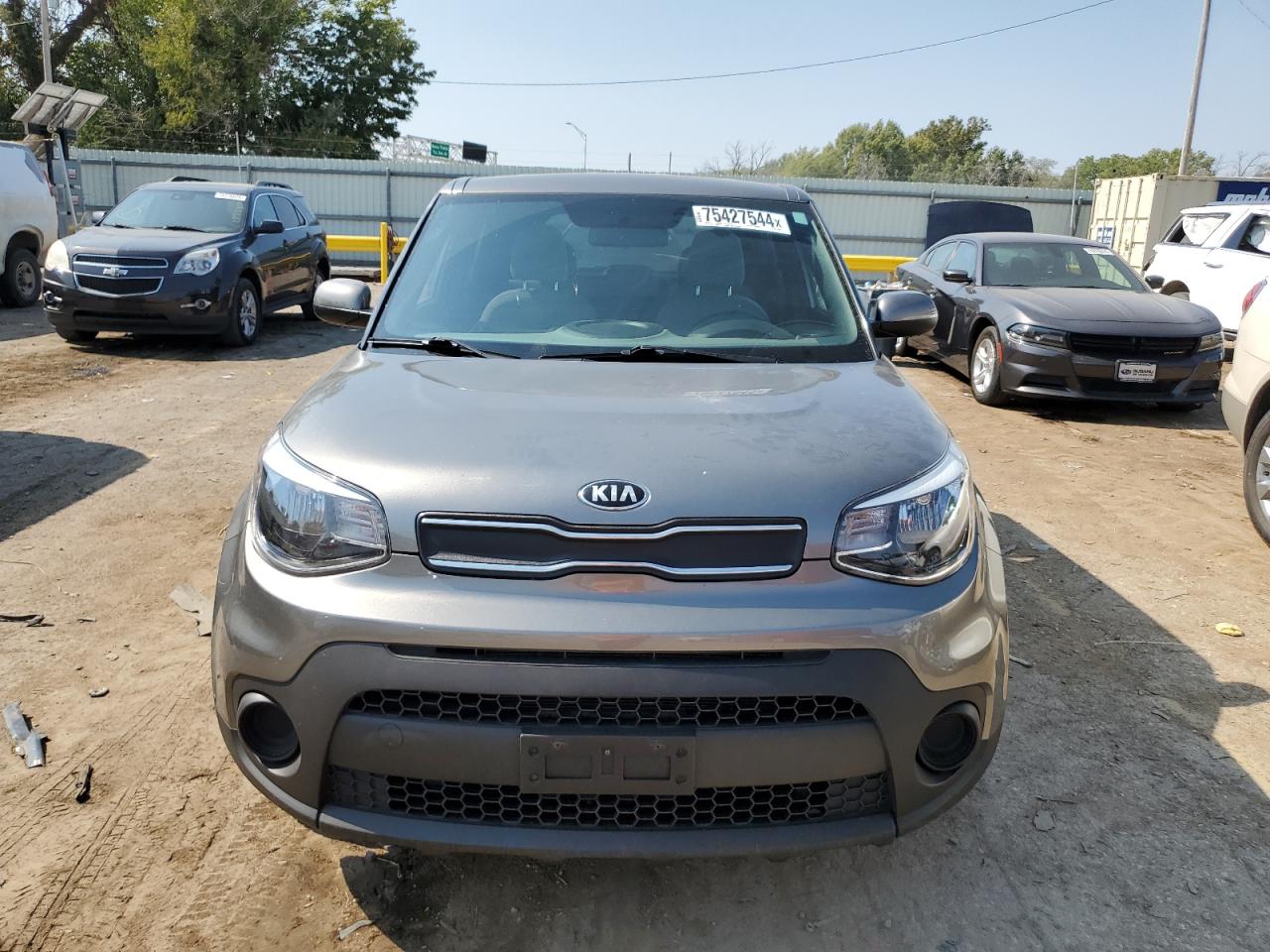 KNDJN2A22J7585822 2018 Kia Soul