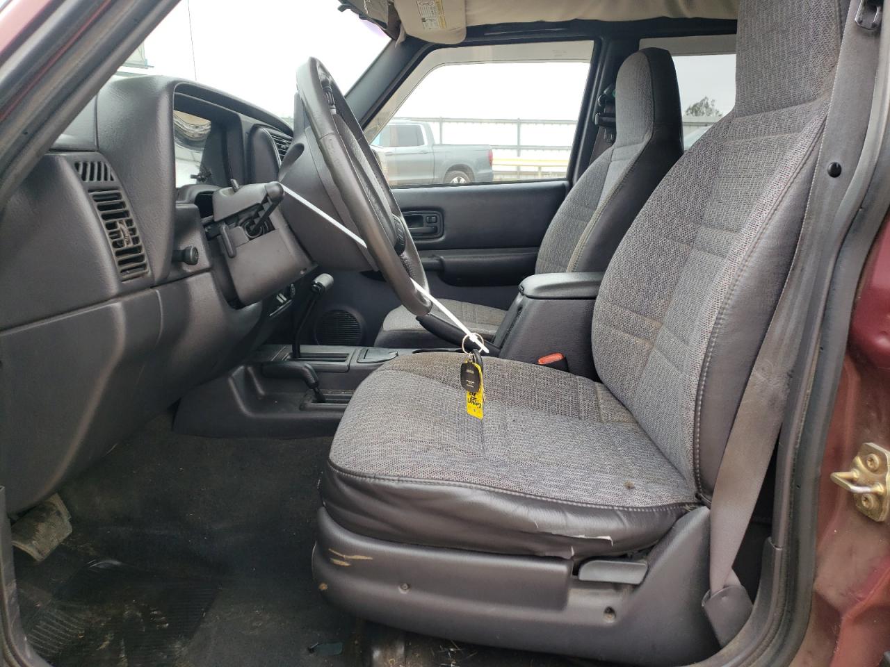 2000 Jeep Cherokee Sport VIN: 1J4FF48S7YL198568 Lot: 74357474