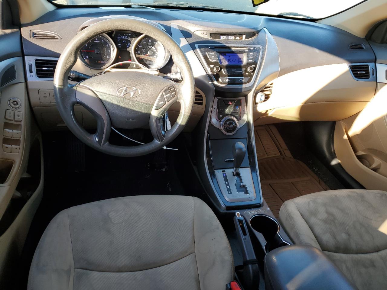 2013 Hyundai Elantra - Image 8