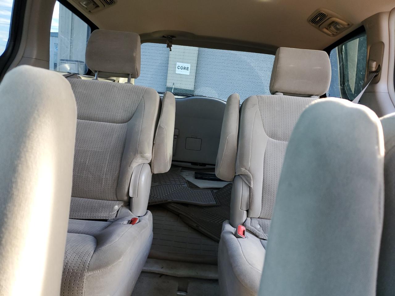 2008 Toyota Sienna - Image 10