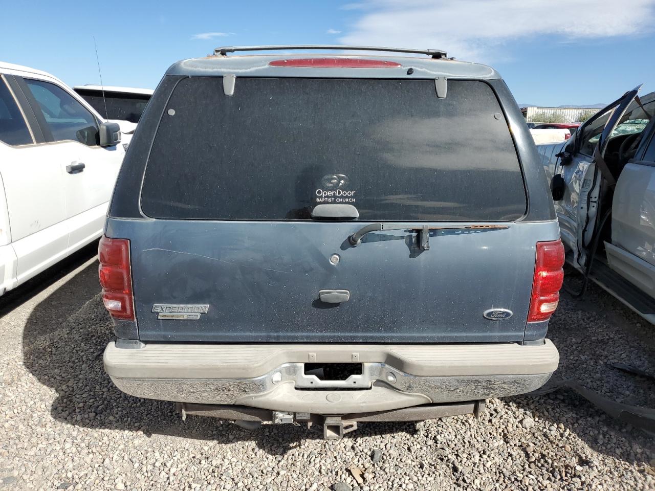 2000 Ford Expedition Eddie Bauer VIN: 1FMRU17L8YLA24148 Lot: 72821064