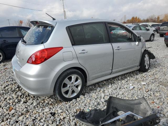  NISSAN VERSA 2012 Srebrny