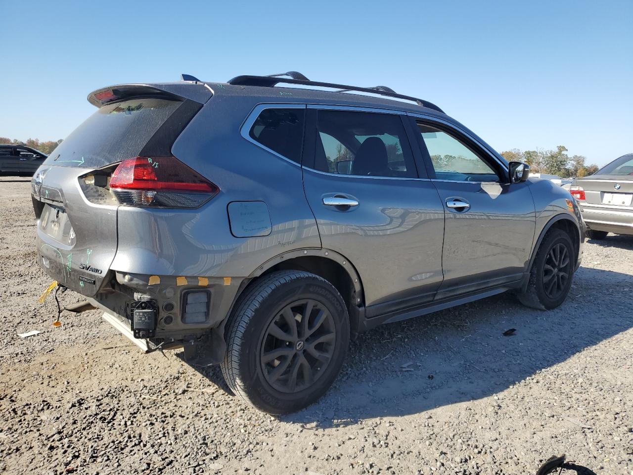 2018 Nissan Rogue - Image 3