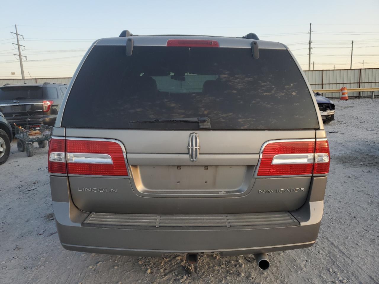 2008 Lincoln Navigator VIN: 5LMFU27558LJ18317 Lot: 75829824