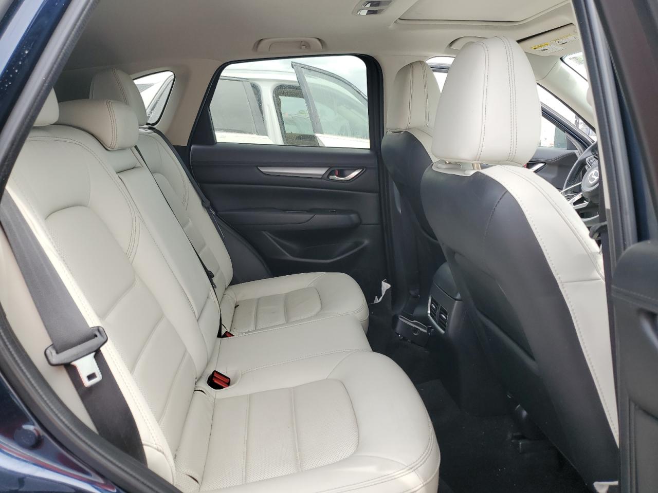 2022 Mazda CX-5 - Image 11