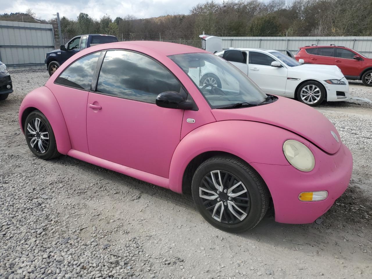 2003 Volkswagen Beetle - Image 4