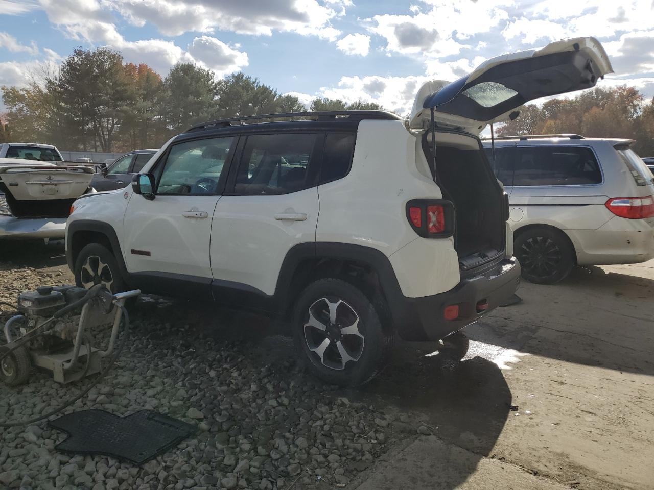 2020 Jeep Renegade - Image 2