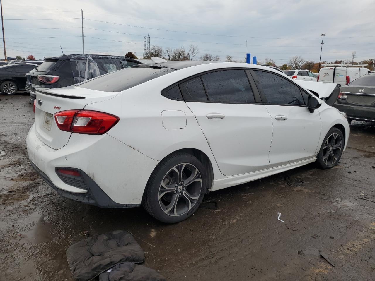 2019 Chevrolet Cruze - Image 3