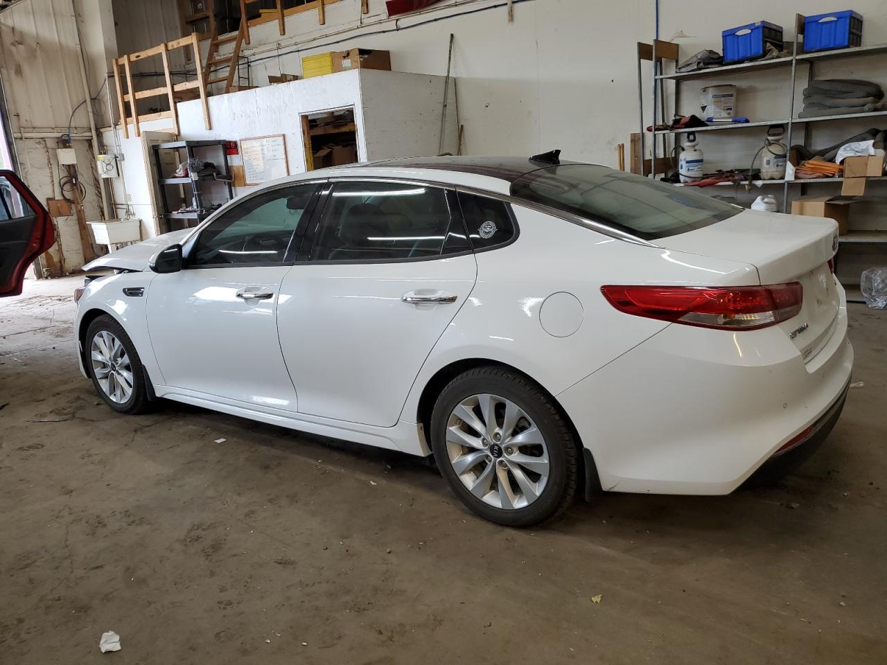 2016 Kia Optima - Image 2
