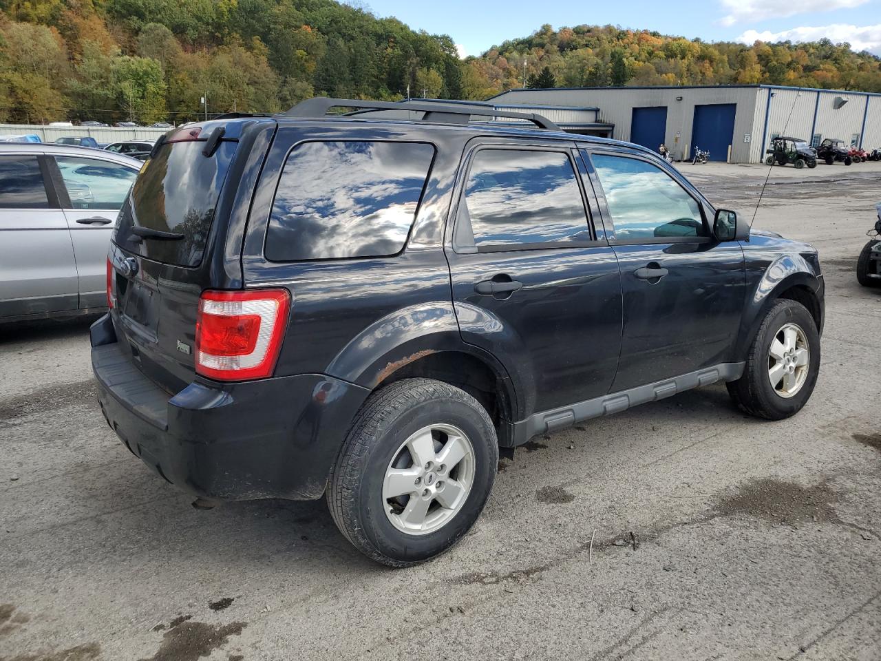 2011 Ford Escape - Image 3