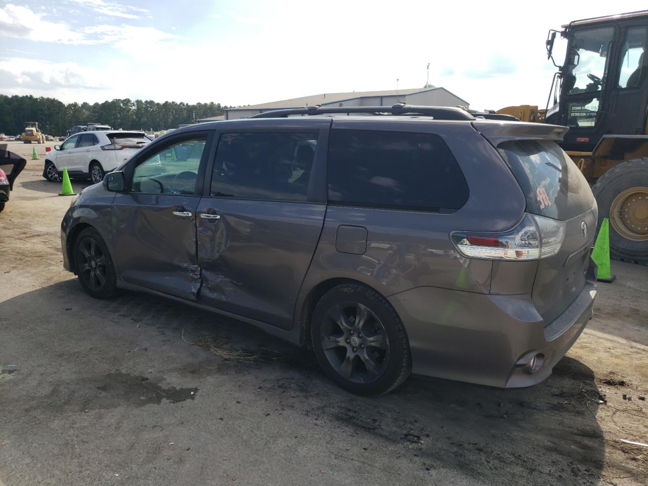 5TDXK3DC9FS568249 2015 Toyota Sienna Sport