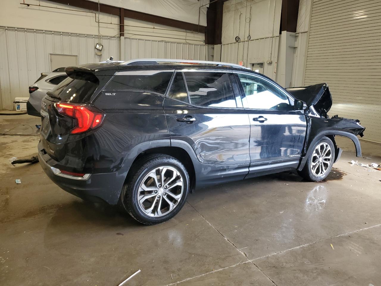 2021 GMC Terrain - Image 3