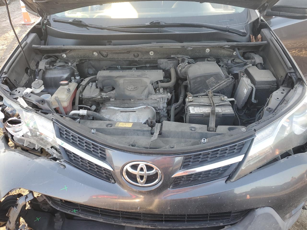 JTMBFREV6FD133377 2015 Toyota Rav4 Le