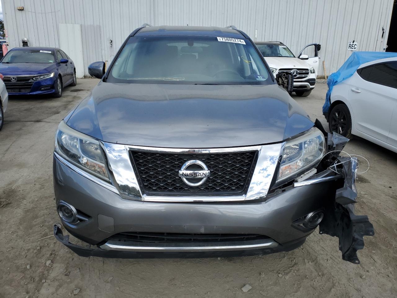 2016 Nissan Pathfinder - Image 5