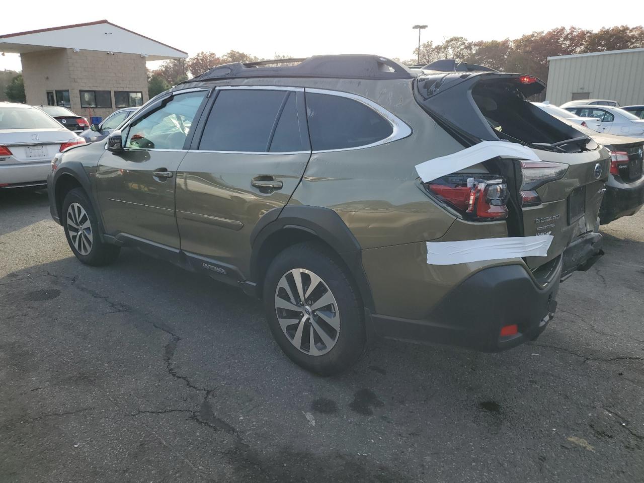 2024 Subaru Outback - Image 2