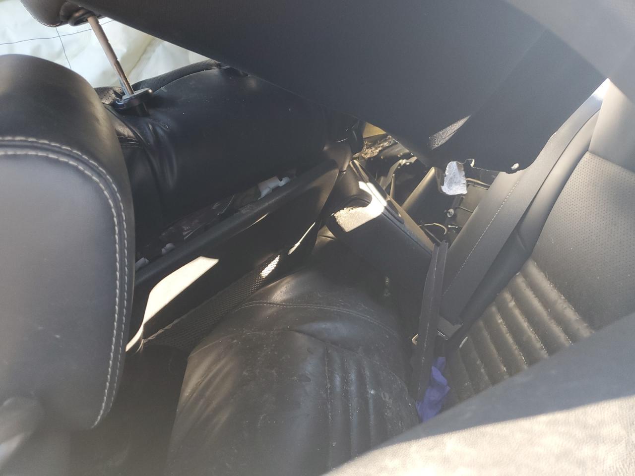 2010 Dodge Challenger - Image 11