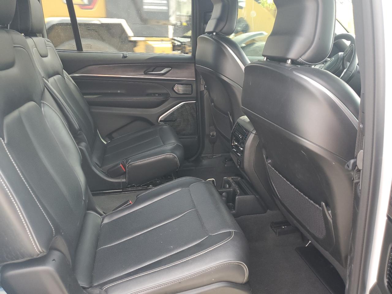 2021 Jeep Grand Cherokee - Image 11
