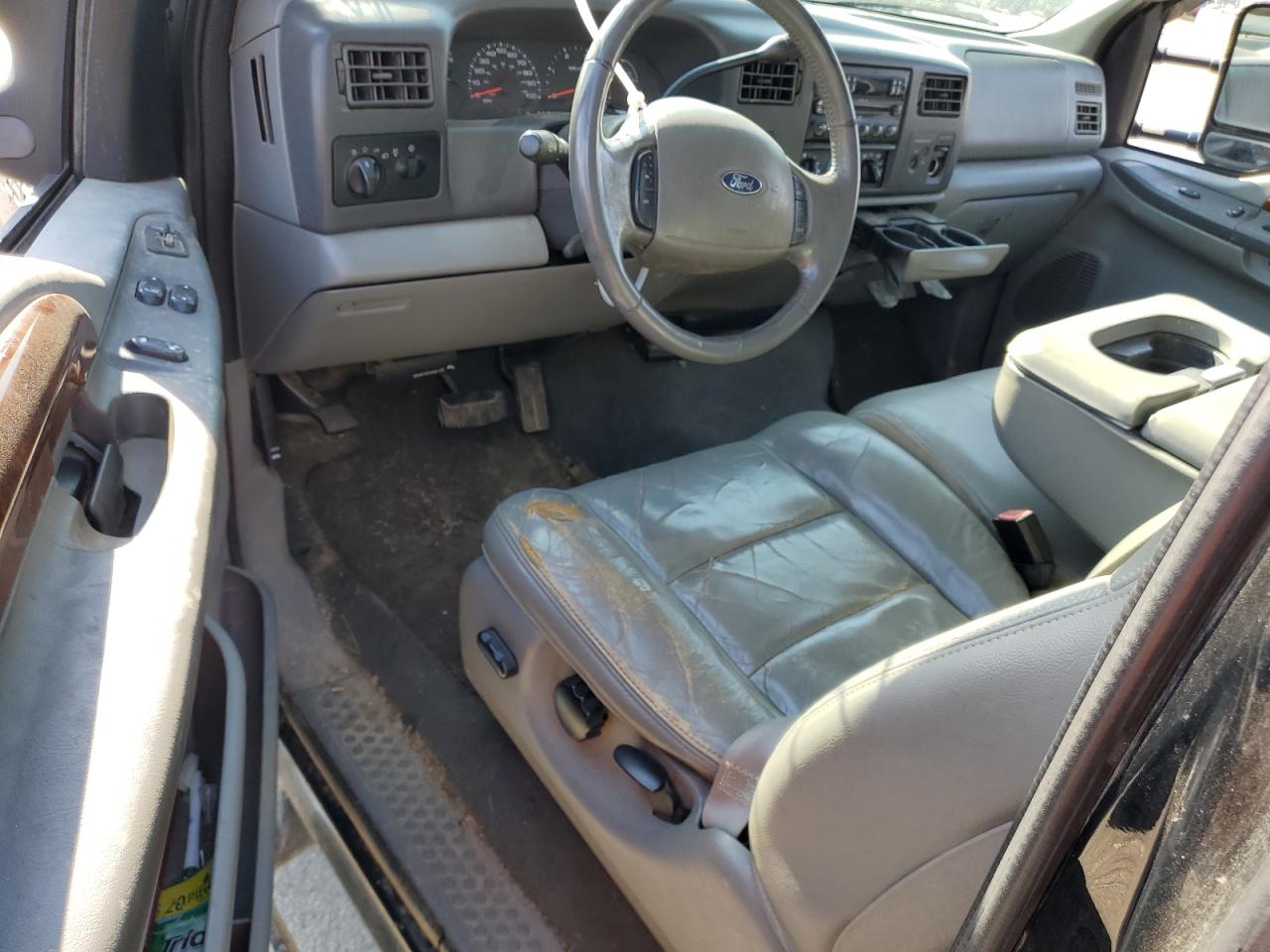 2004 Ford F250 - Image 8