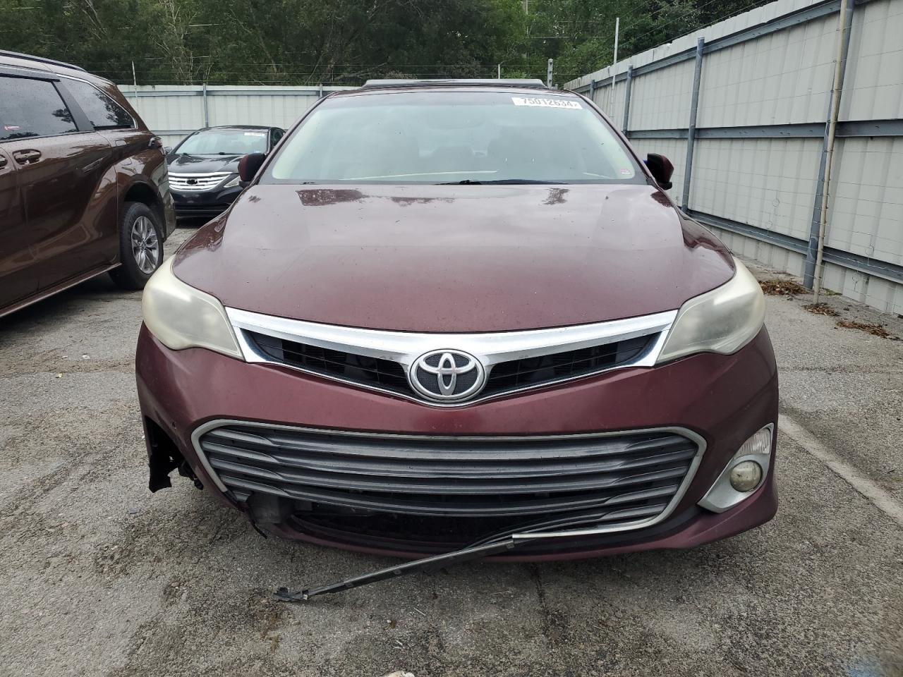 2014 Toyota Avalon - Image 5