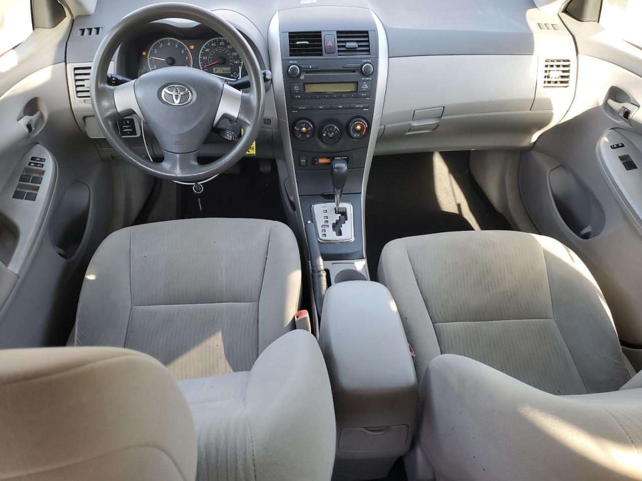 2010 Toyota Corolla Base VIN: 1NXBU4EE2AZ368002 Lot: 77144834