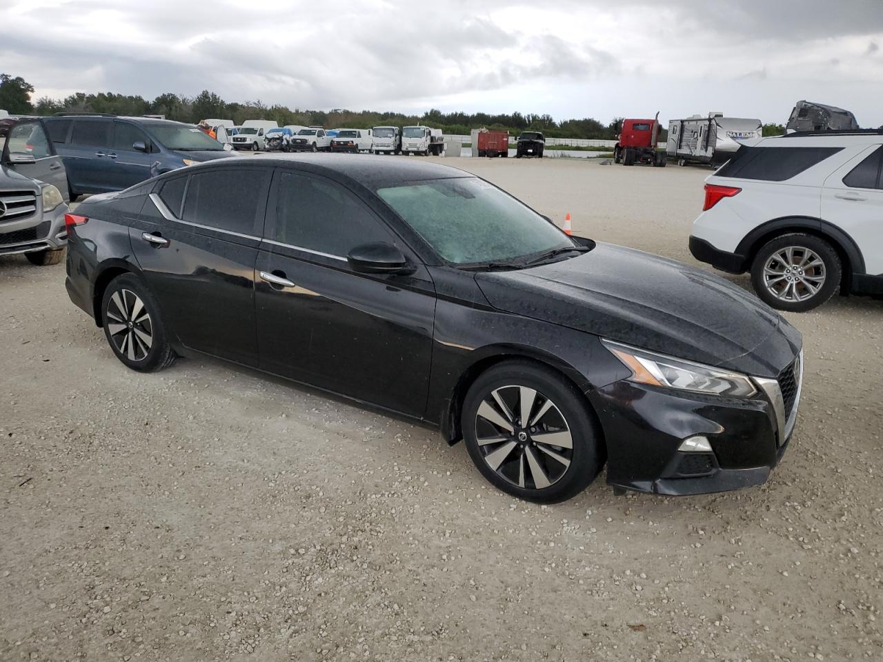 2021 Nissan Altima - Image 4