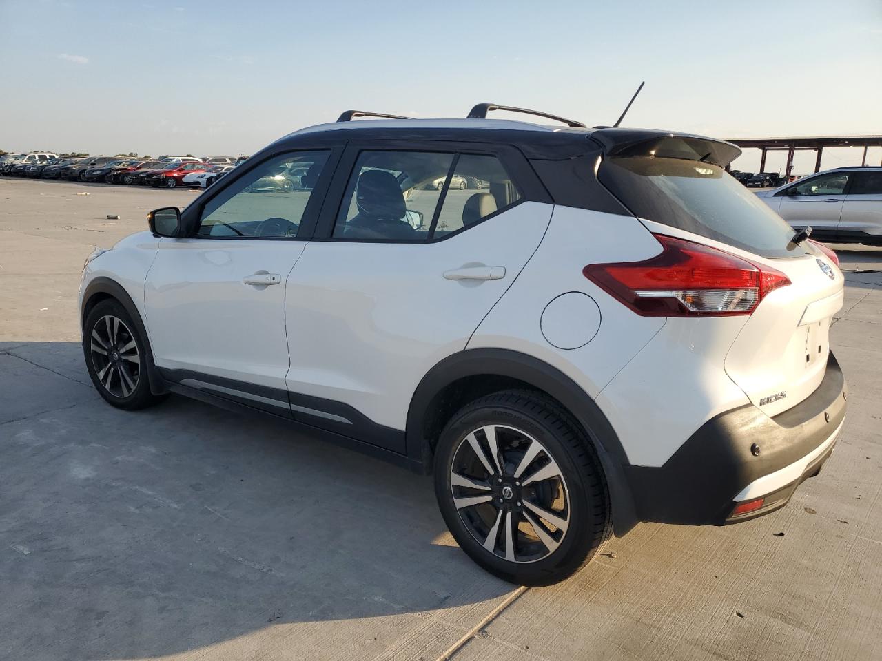2020 Nissan Kicks - Image 2
