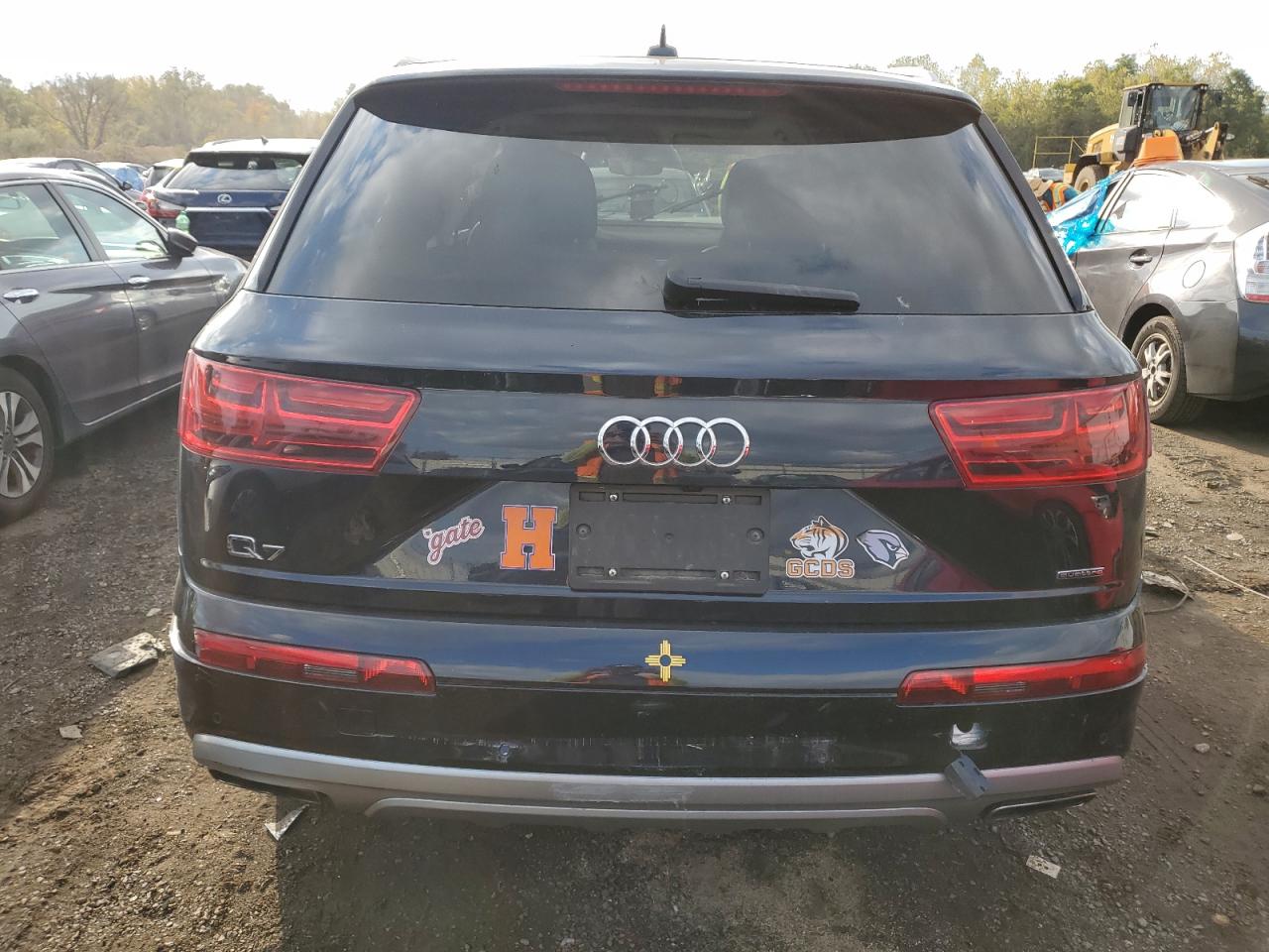 WA1LHAF72JD011487 2018 Audi Q7 Premium Plus