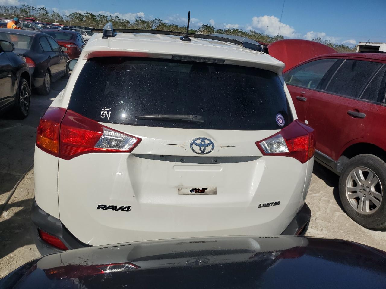 2015 Toyota RAV 4 - Image 6
