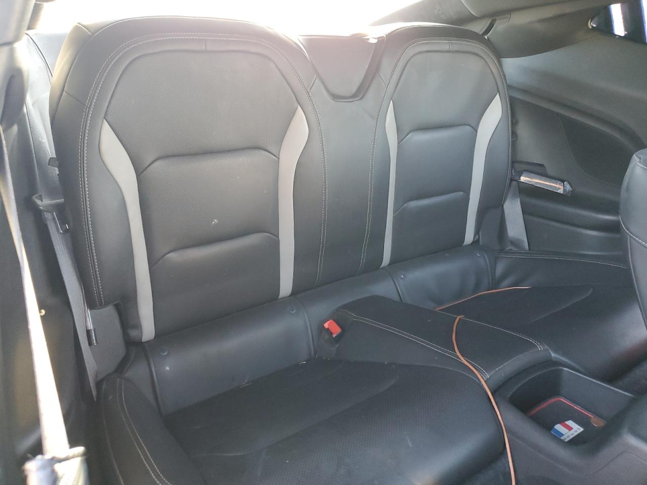 2019 Chevrolet Camaro - Image 10