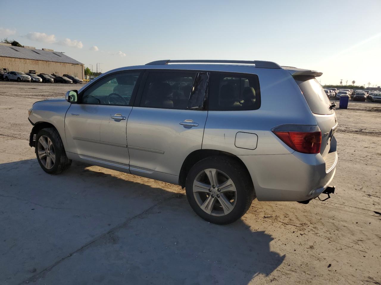 2009 Toyota Highlander - Image 2