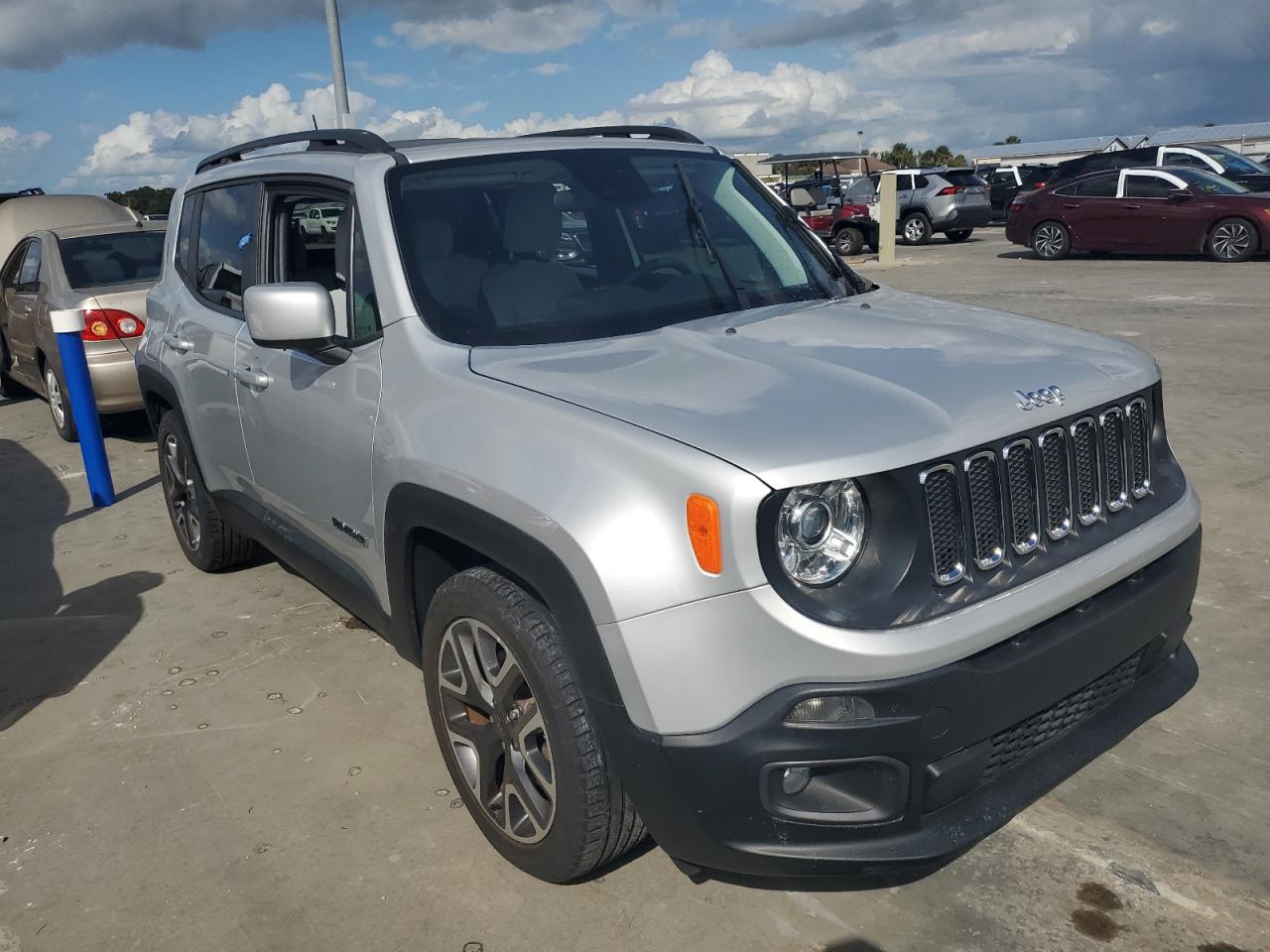 2018 Jeep Renegade - Image 4