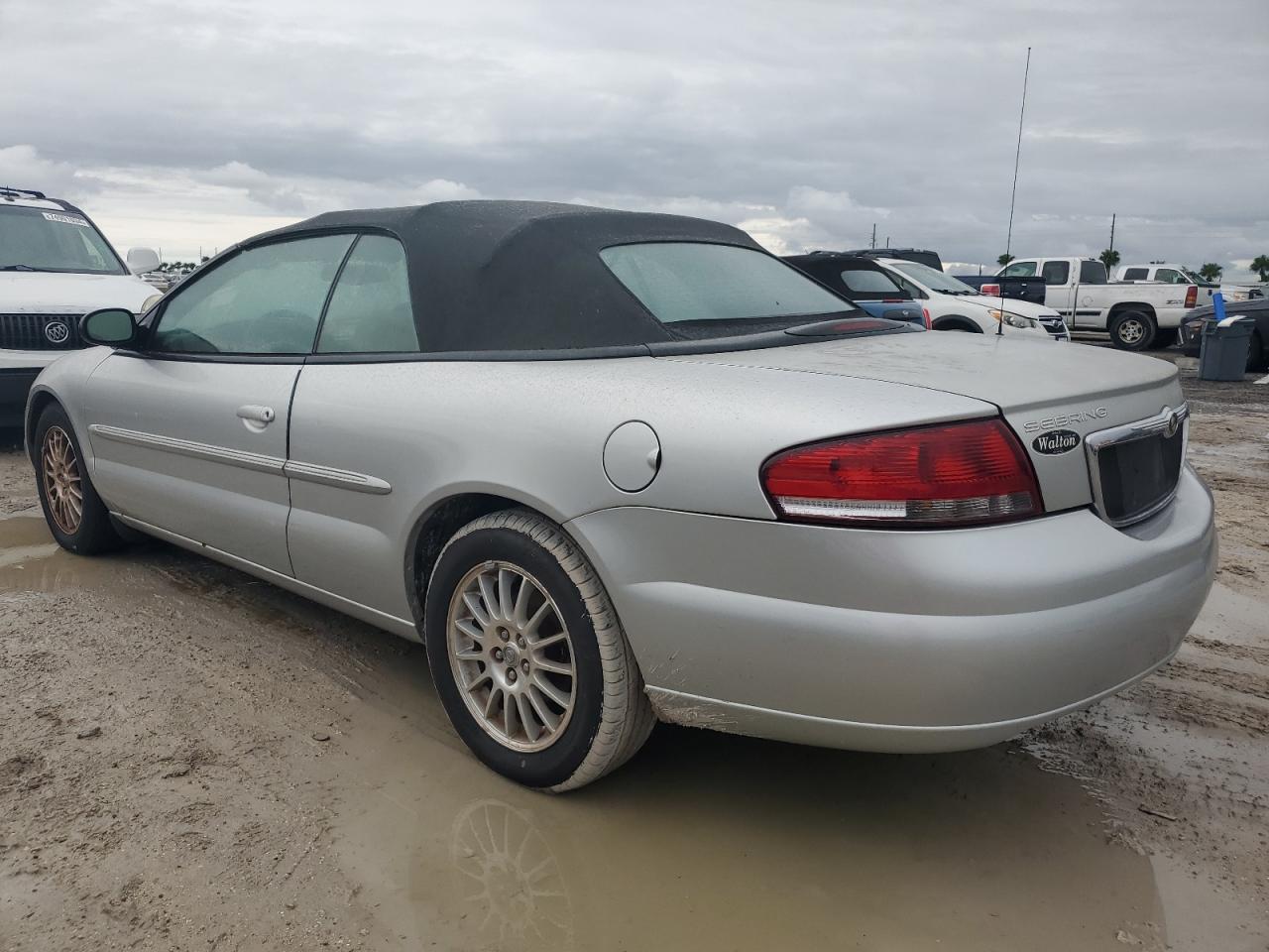 2004 Chrysler Sebring - Image 2