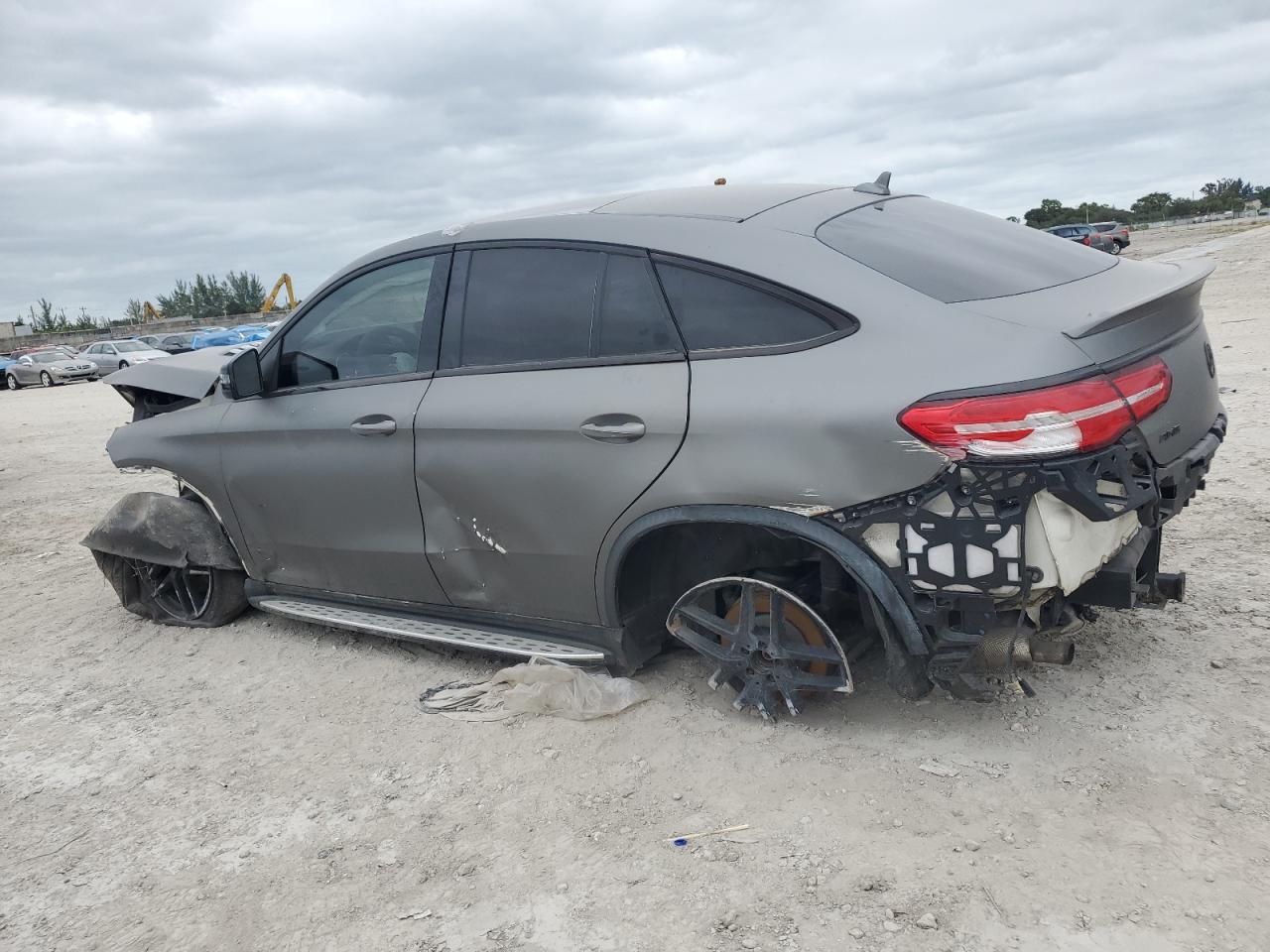 2019 Mercedes-Benz GLE - Image 2