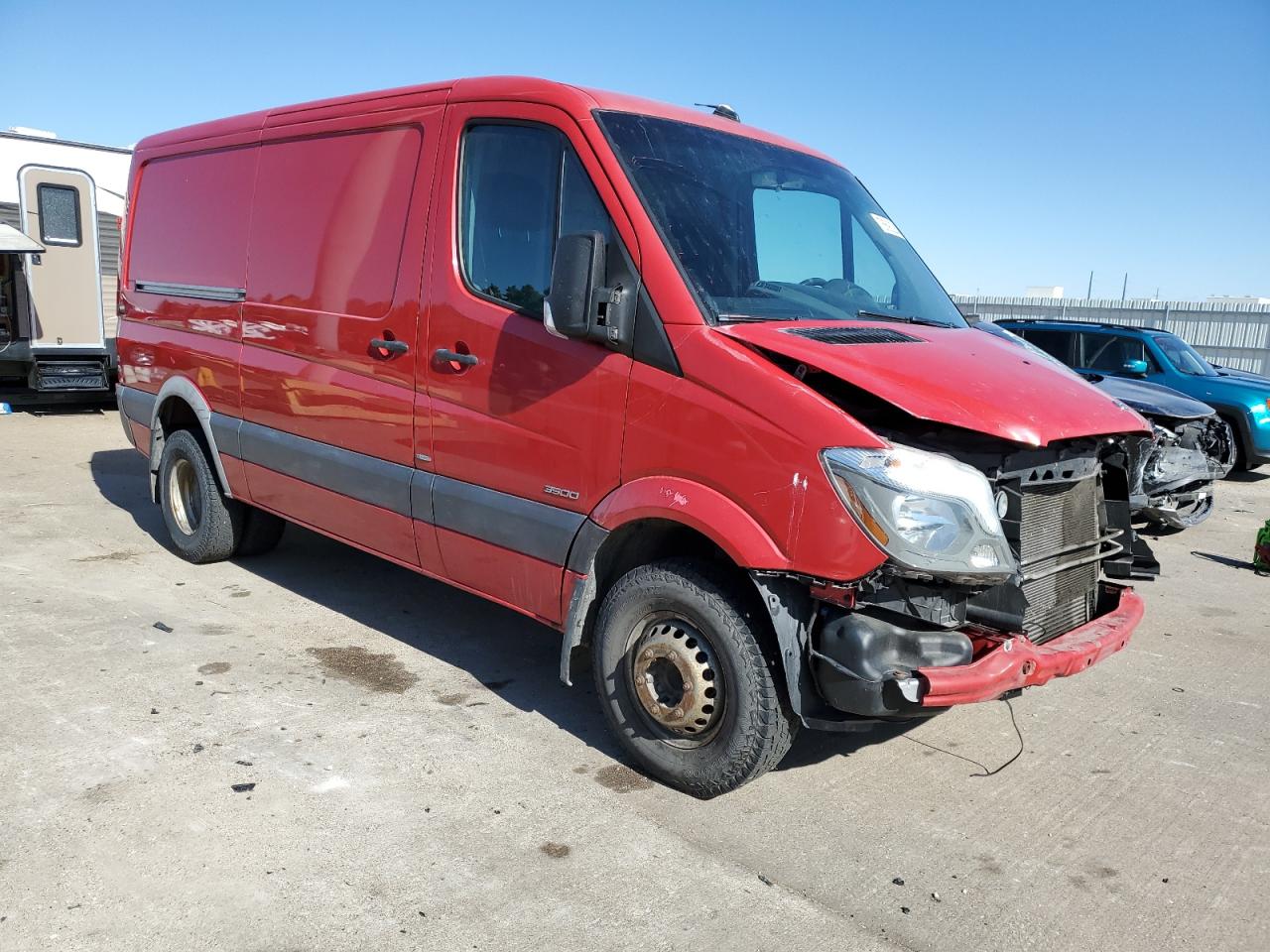 VIN WD3PF3CCXFP114747 2015 MERCEDES-BENZ SPRINTER no.4